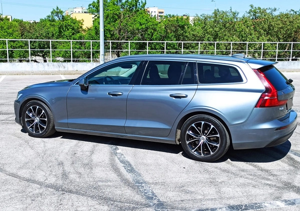 Volvo V60 cena 92900 przebieg: 60000, rok produkcji 2019 z Radom małe 781